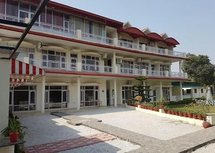 Skyview Stays & Party Lawns